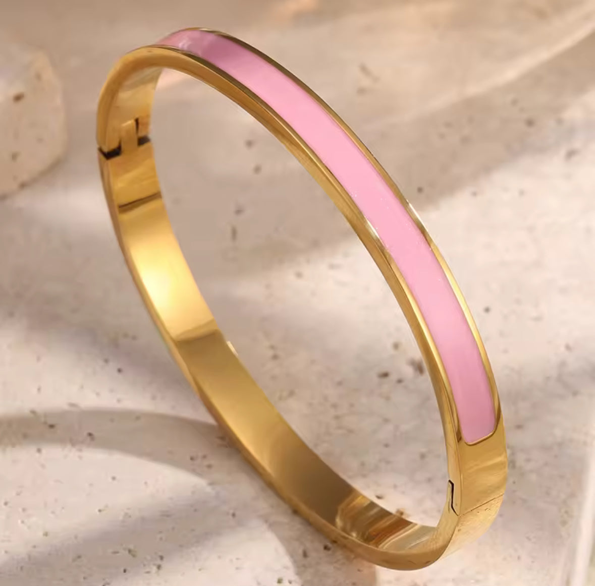 HB Amour Armcandy