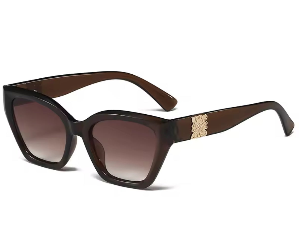 Sonnenbrille im LOEWE-inspirierten Stil mit goldener Verzierung, erhältlich in sechs Farben mit breitem Rahmen