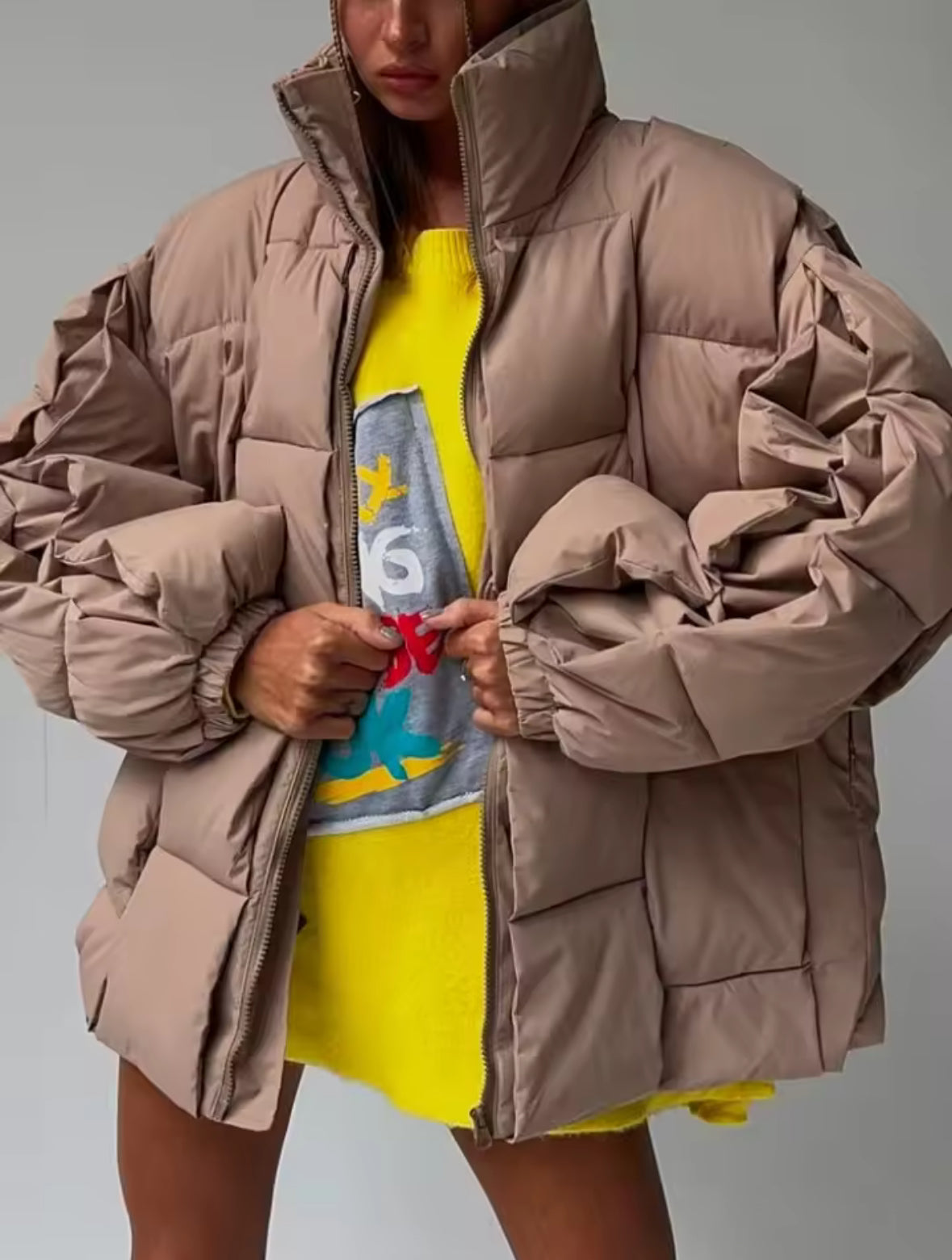 Taupe-beige Oversize Winterjacke für Damen