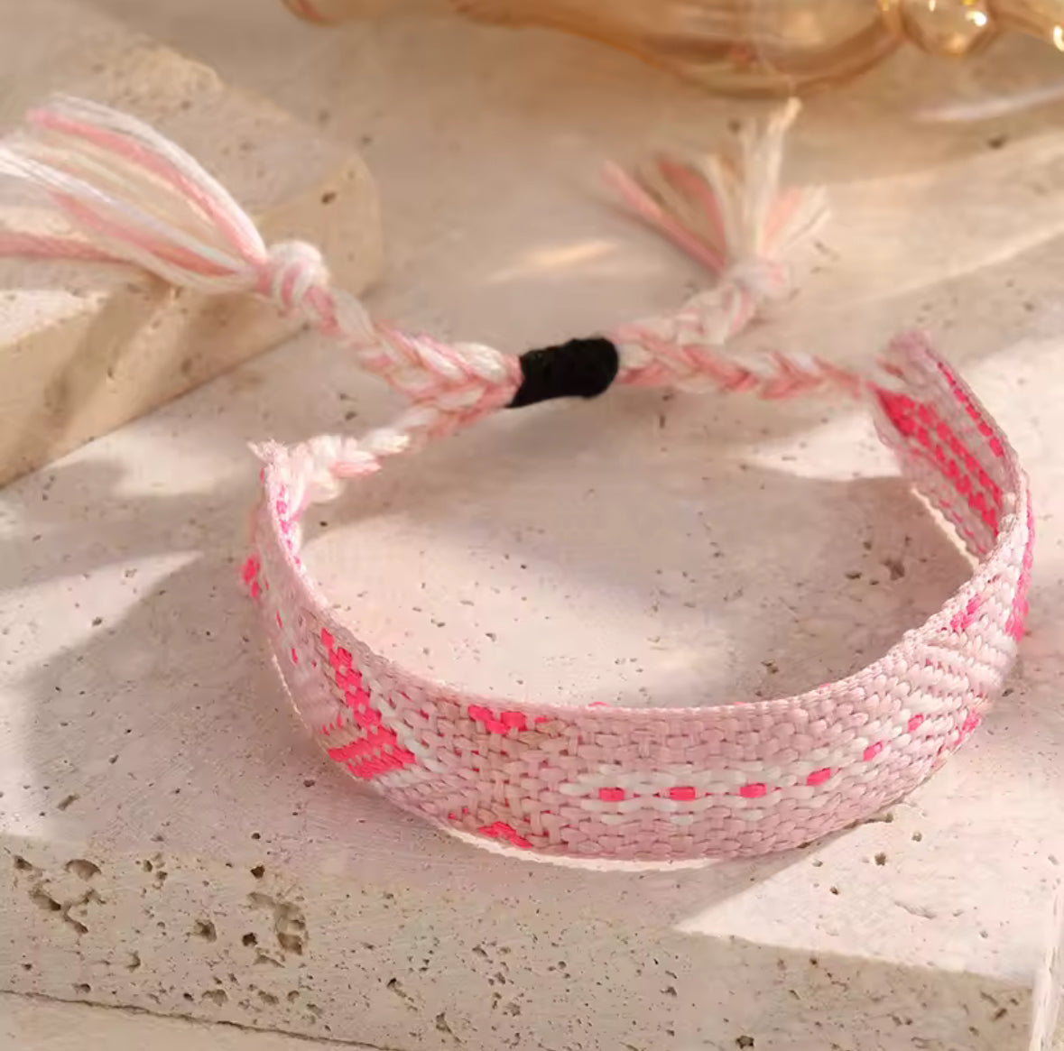 HB Amour Armcandy