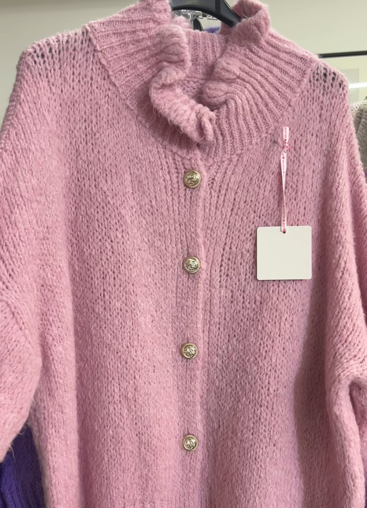 Süße Damen-Strickjacke mit Blumenrand