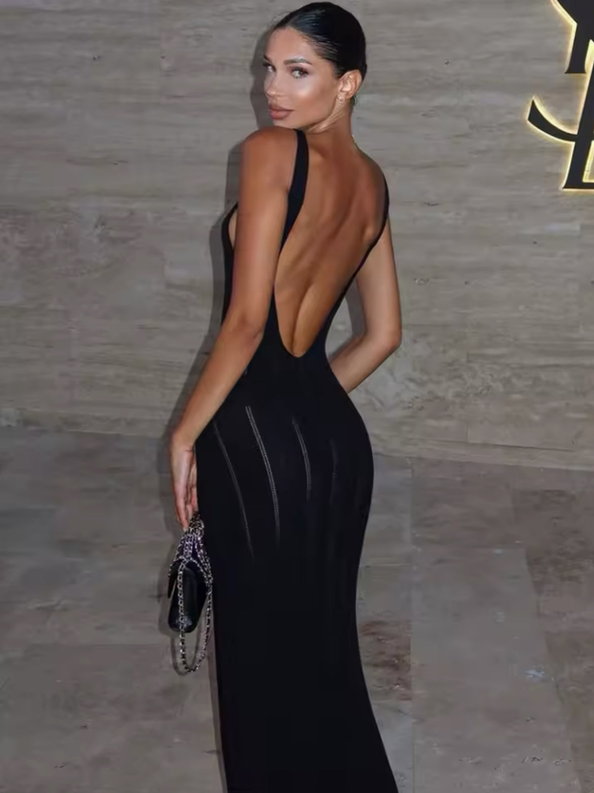 NOVA Knit Elegance – Strick-Maxikleid