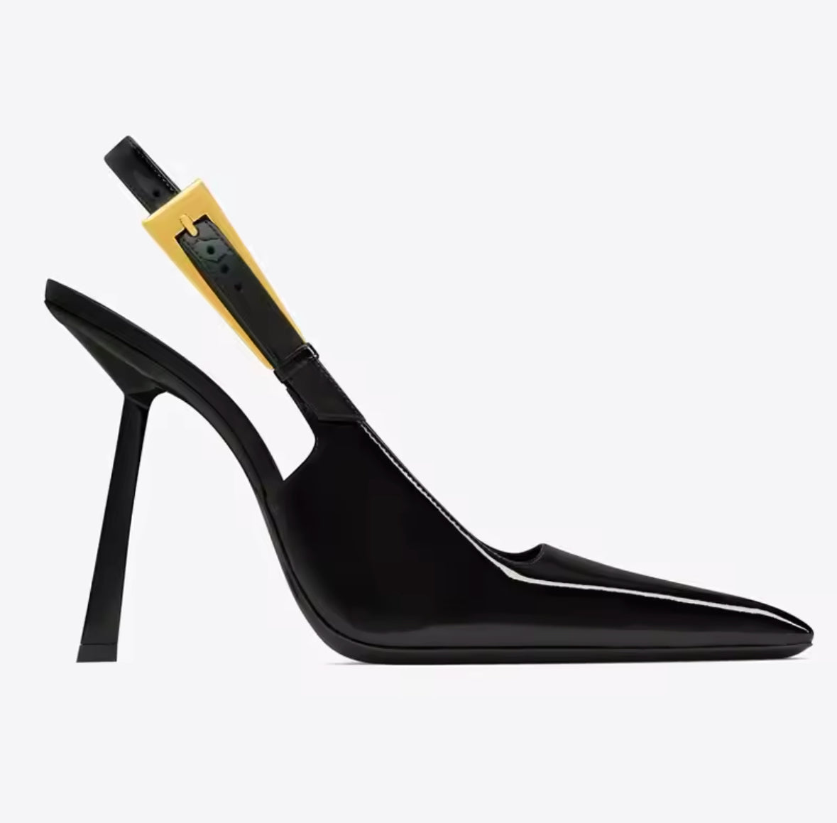 Elegante Slingback-Pumps mit spitzer Zehenpartie, hochglänzendem Lack-Finish und goldfarbenem Stiletto-Absatz. Verfügbar in Schwarz – perfekt für einen edlen, modernen Look.