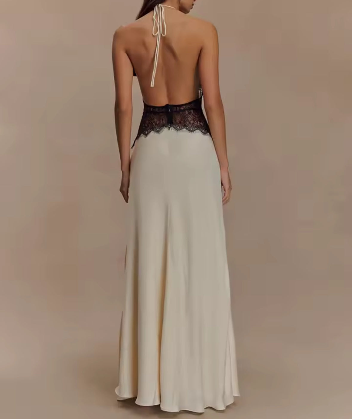 Élégance Lace Dress