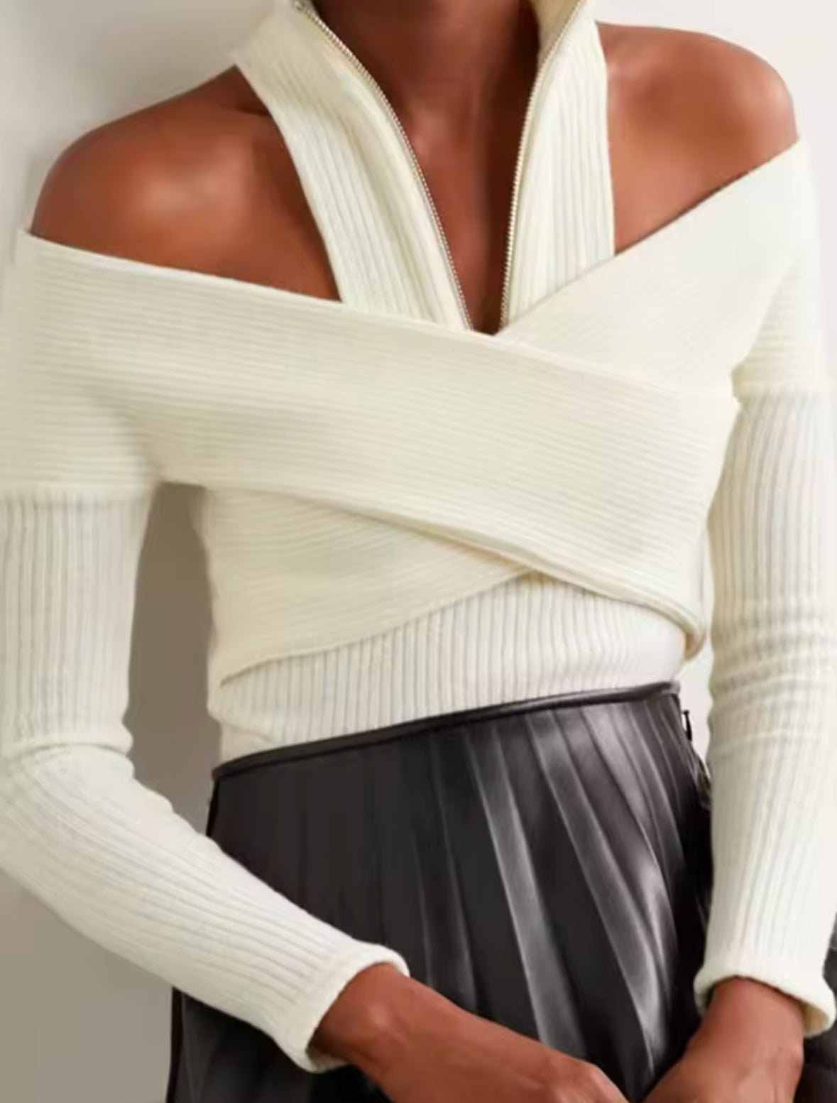Zip & Flow Statement Top