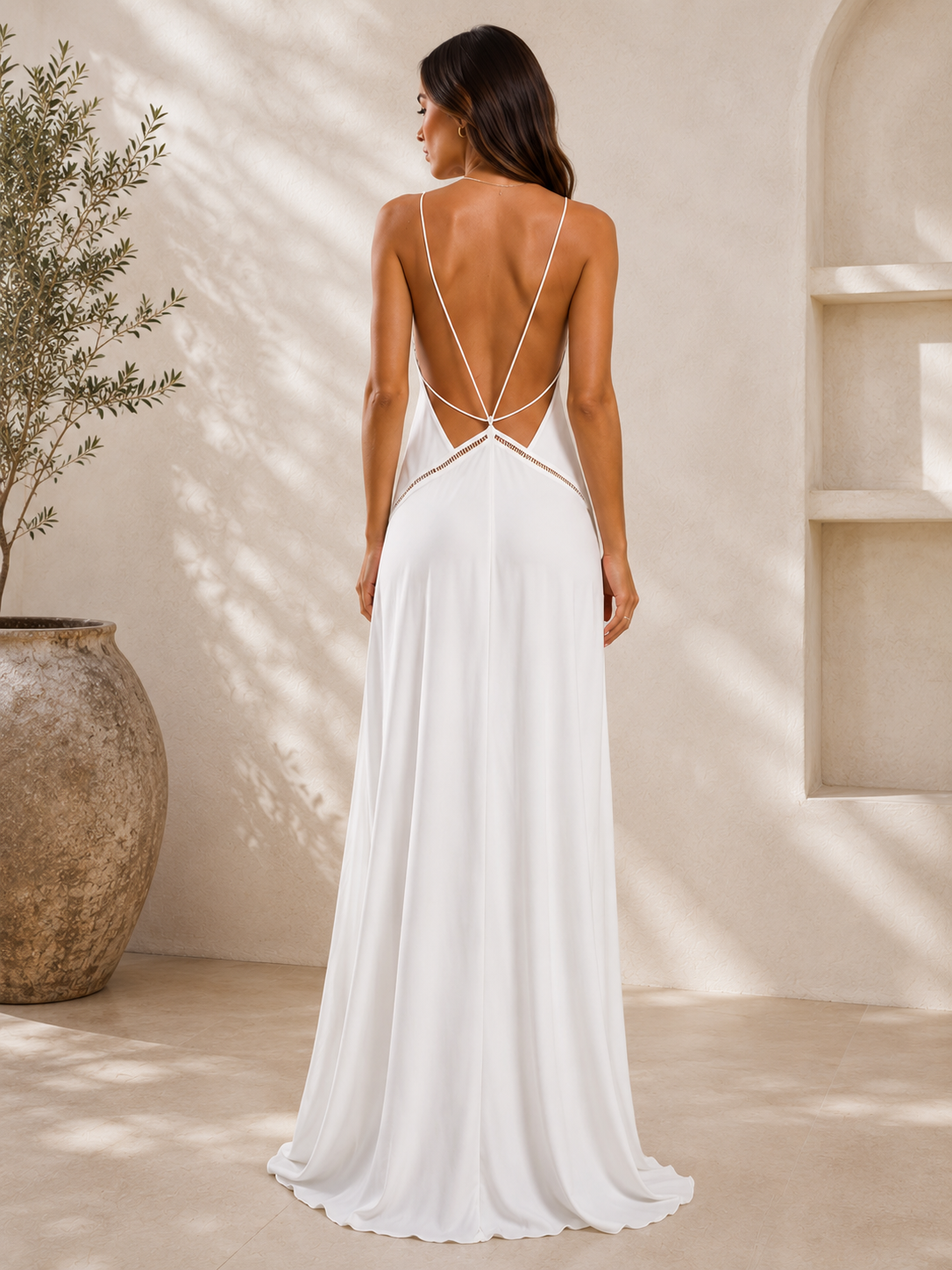 Élise Backless Gown