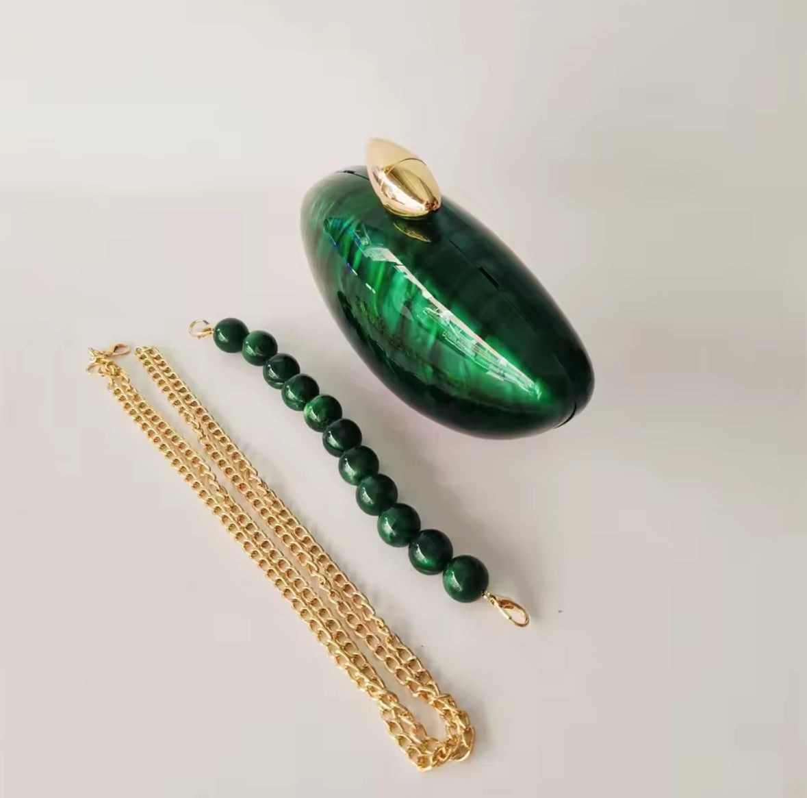 Gemme Élégante – Statement Clutch