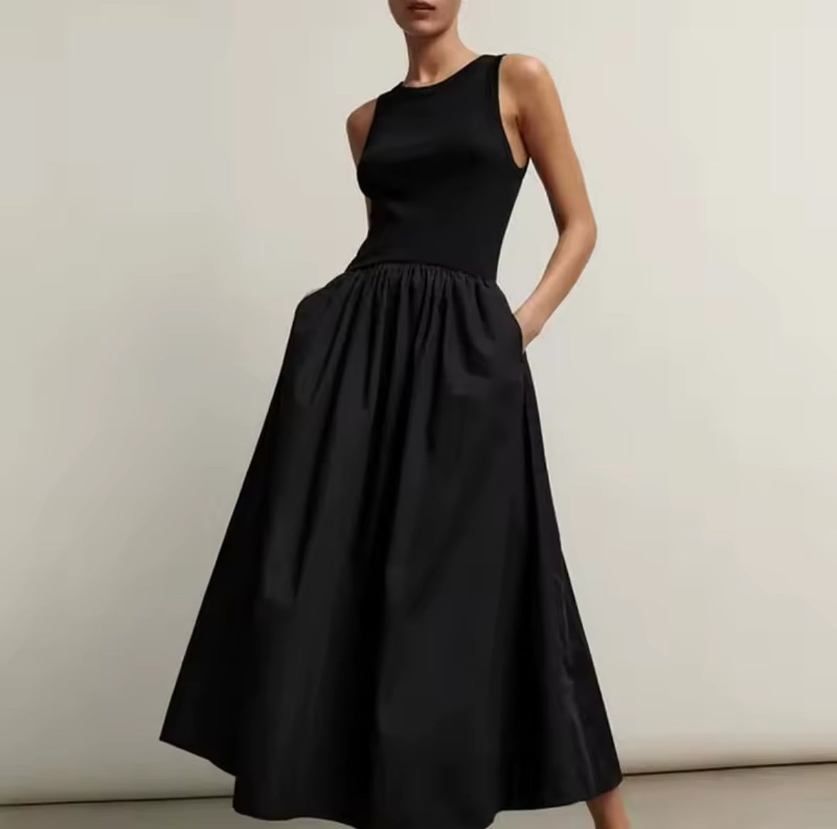 Essential Flow Maxi Dress
