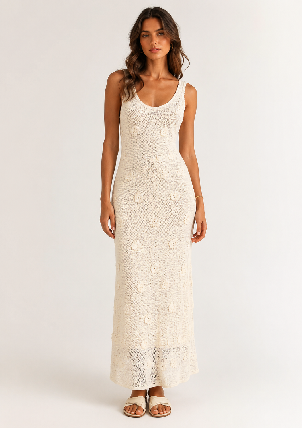 Sandro gehäkeltes Maxi-Strickkleid in Ecru