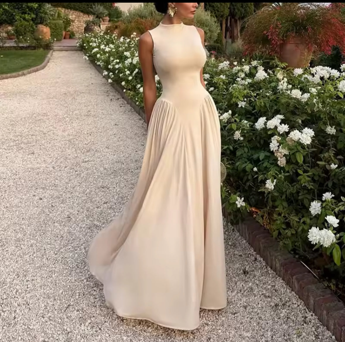Élise Sculpt Maxi Dress