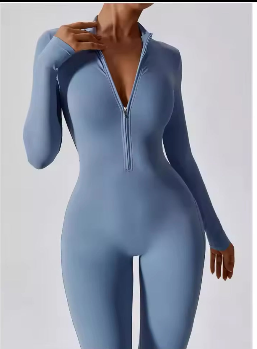 Einfarbiger Ribbed Bodycon Bodysuit mit Reißverschluss – Sportlich & Sexy