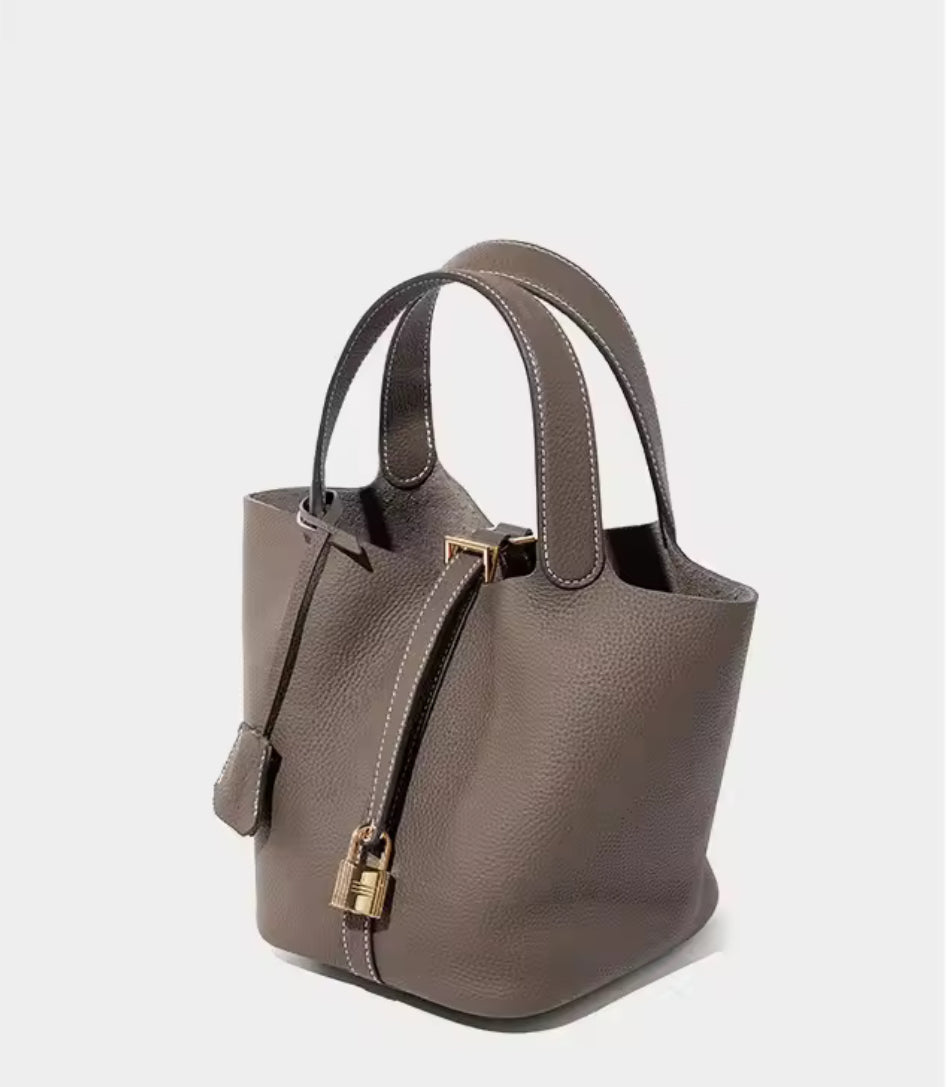 Luxuriöse Bucket Bag aus Echtleder Hochwertiges Design für stilvolle Frauen