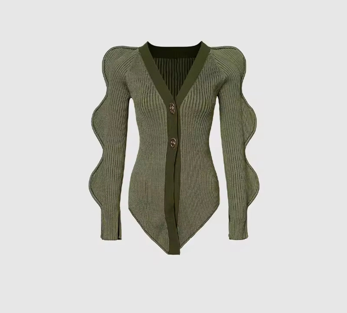 Olive Green: „Olivefarbener Sculpt Knit Blazer mit markanten Wellenärmeln und femininer Silhouette