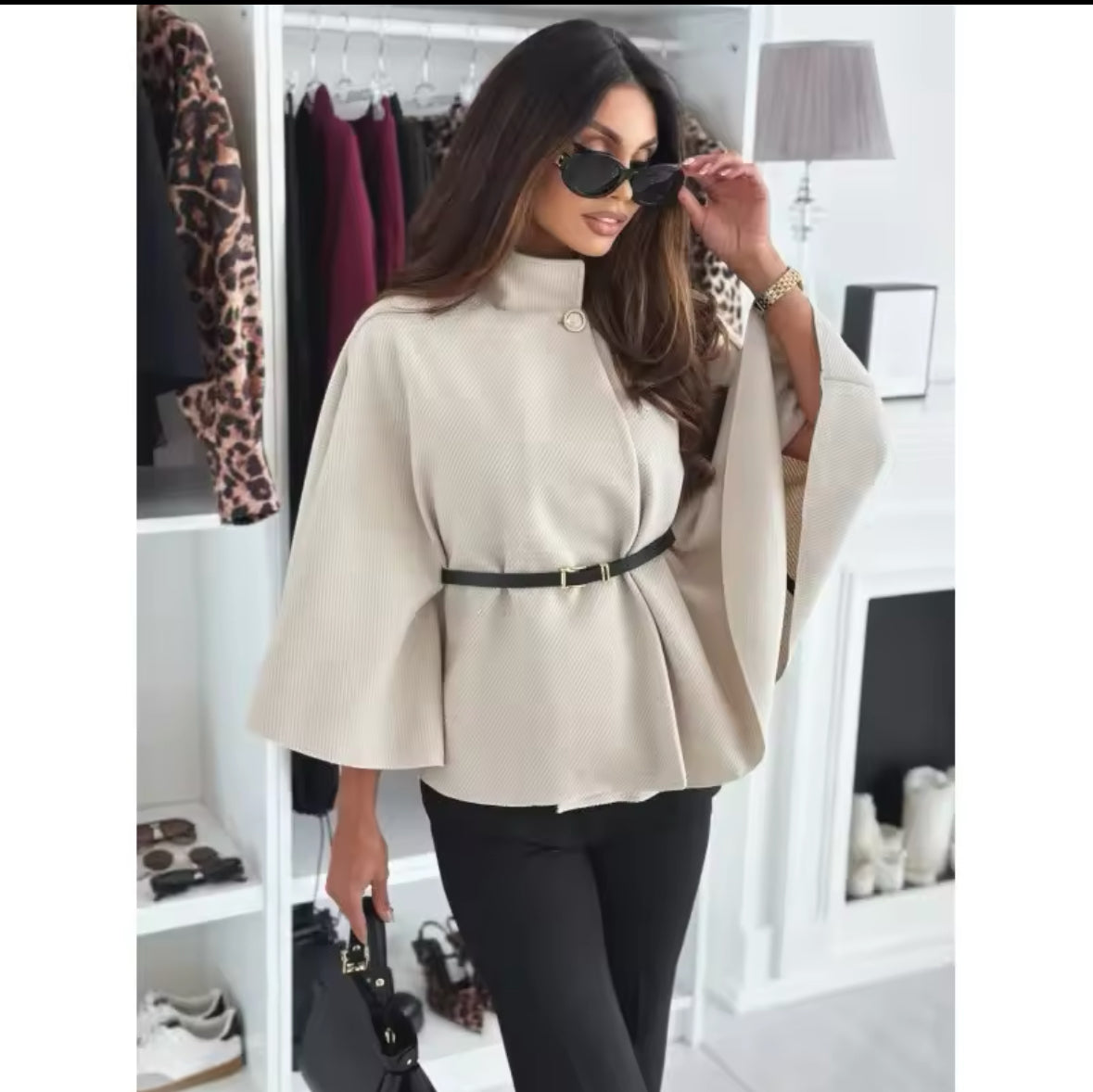 Eleganter Cape-Pullover mit Gürtel – Stilvolle Eleganz