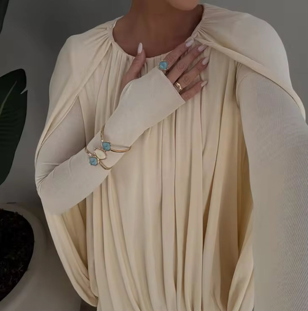 Élise Flow Cape Dress – Cream Edition
