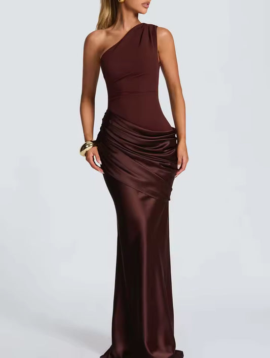 Élise One-Shoulder Satin Gown