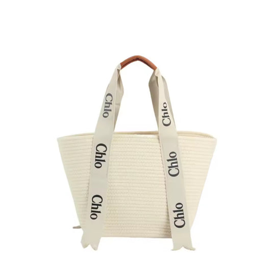 Chlo Tote in Ivory White mit breiten Schriftzug-Trägern