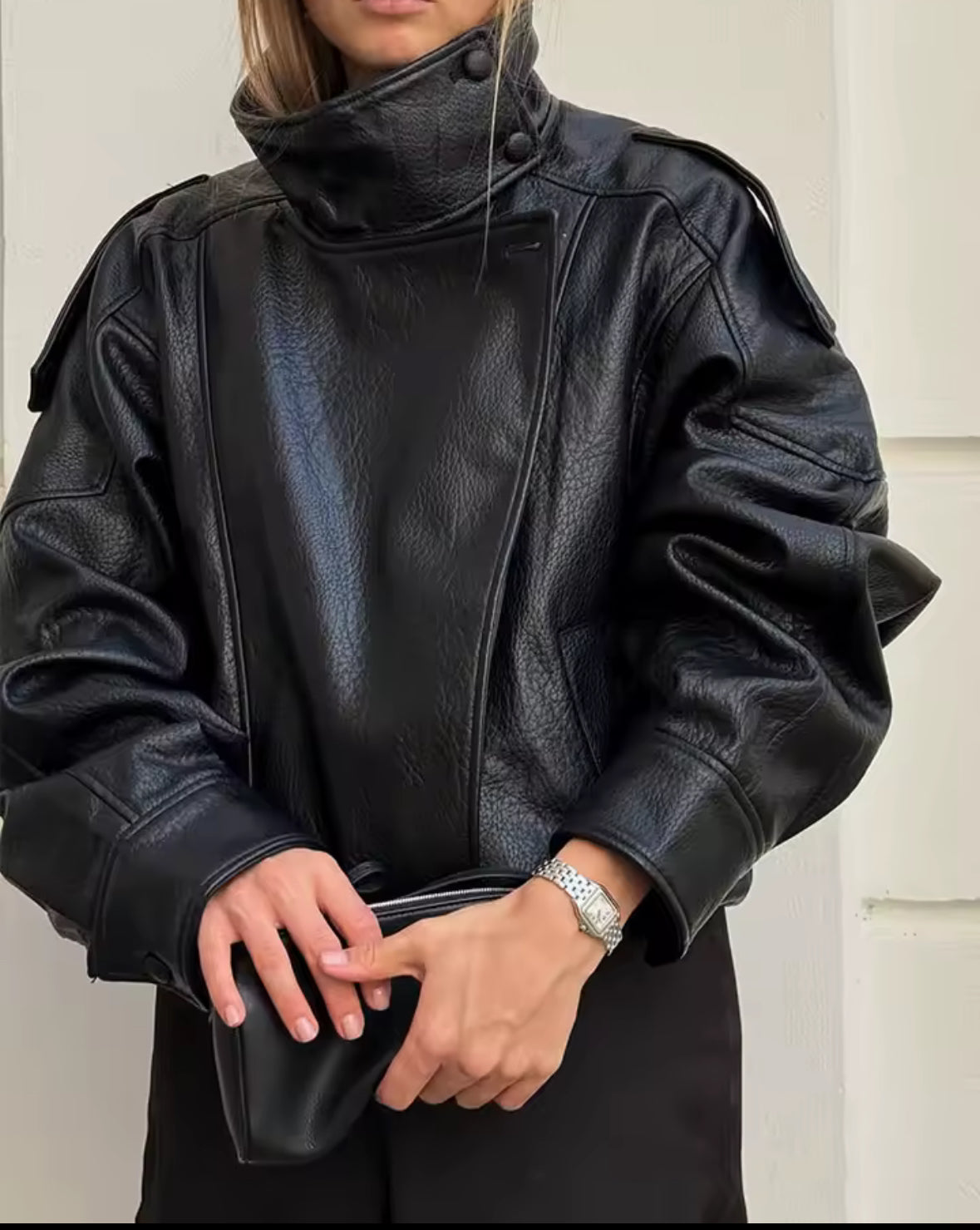 Schwarze Oversized Jacke in Lederoptik mit hohem Kragen – Éclat Noir Jacket von HB Interieur & Fashion
