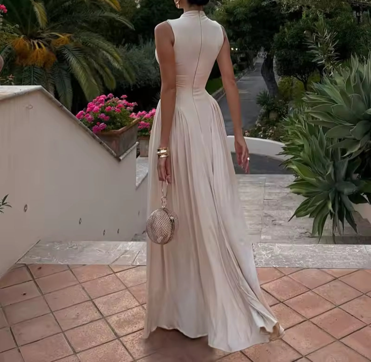 Élise Sculpt Maxi Dress