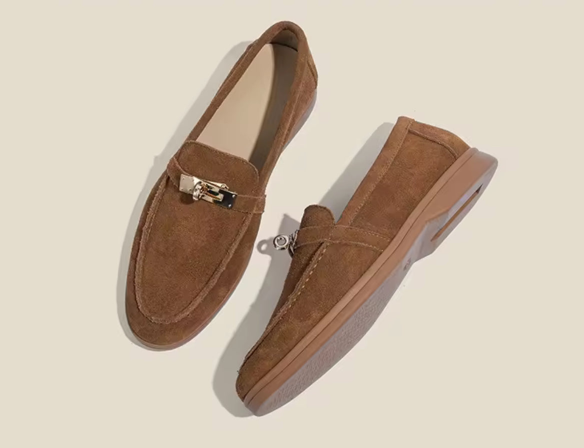 Élégance Suede Loafer